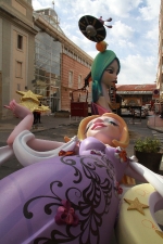 Las fallas ya llena las calles de Burriana