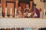 La Biblioteca municipal acoge una exposición de Medallas de la Semana Santa de España