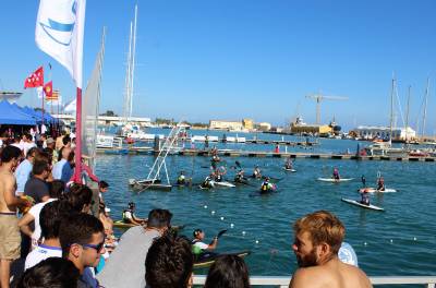 El Campeonato Nacional por Autonomías de Kayak Polo reúne a cientos de practicantes y aficionados en el Port de Borriana