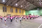 Almenara se tiñe de rosa en la zumba contra el cáncer de mama