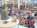 Los monstruos valencianos protagonistas en la biblioteca de Almenara