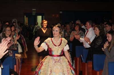 Borriana exalta a su nueva Reina Fallera Judit Pesudo Martínez en un Teatro Payà abarrotado
