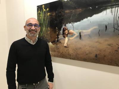 Pablo Castro muestra en el ECO las piezas de su colección que le ayudan a comunicarse con su hija con Síndrome de Rett