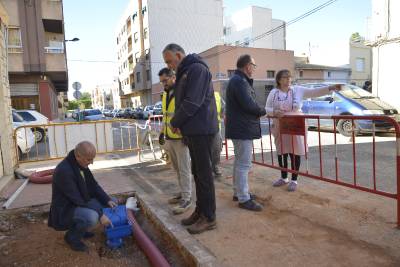 Vila-real invierte 23.000 euros en la renovación de las aceras y canalizaciones de la calle Mártires de la Independencia