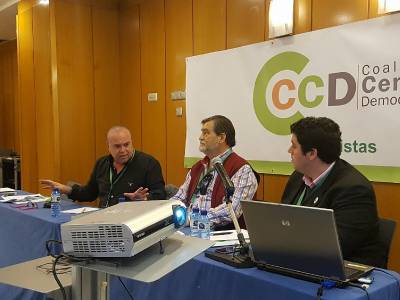 Pedro Gozalbo y Carlos Laguna participan en una mesa redonda sobre ‘’pasado, presente y futuro del centro político en España’’