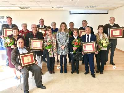 Vall d'Alba homenajea a los matrimonios que celebran sus bodas de oro