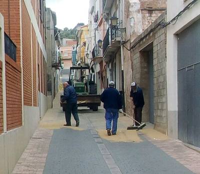 Almenara compacta amb arena les llambordes dels carrers del nucli històric