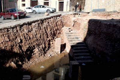 L'alcalde d'Onda sol·licita els permisos per a continuar les excavacions de la Plaça de la Sinagoga