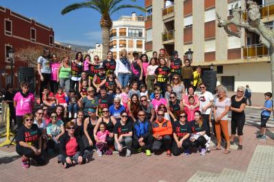 Las mujeres de Oropesa del Mar bailan a ritmo de zumba