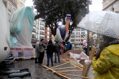 Burriana sigue adelante con la 'plantà'