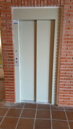 Torreblanca repara el ascensor del colegio tras 23 años de inactividad