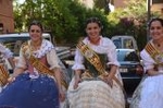 La cabalgata de fiestas llena las calles de Vila-real de colorido y crítica local