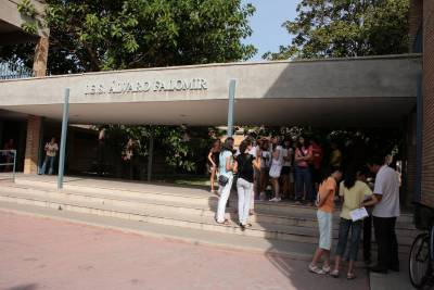 Almassora sol·licita incorporar el nivell B1 d'anglès al seu aulari de l' EOI