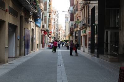 Nules ofereix ajudes municipals per a empreses, comerços i indústries per a la promoció del valencià