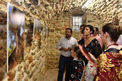 Moliner refuerza la agricultura, la gastronomía y el turismo para consolidar la población del interior en la Fira de l'Oli de Canet
