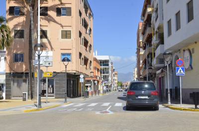 Cambio de farolas en la Avenida del Puerto en la Playa de Moncofa