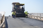 Pavimentan los puentes y caminos rurales 