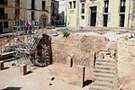 L'Ajuntament inicia la reconstrucció d'un dels murs de la plaça de la Sinagoga