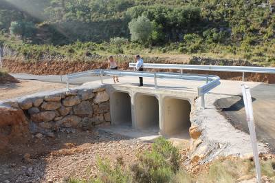 Vall d’Alba finaliza la reparación de dos accesos viarios en dos barrancos por 71.700 euros