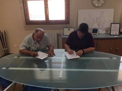L'artista Tomás Roures dóna part de la seua col·lecció d'obres al municipi de Les Coves de Vinromà