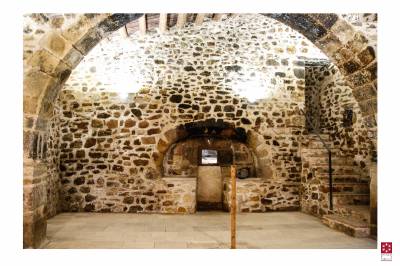 La Diputación ha restaurado el Forn de Dalt y la Torre de la Presó de Benassal para que luzcan con la Llum de la Memòria