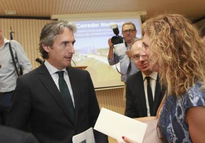 El equipo de Gobierno facilita las respuestas en las que Fomento ignora las reivindicaciones de Marco sobre los Cercanías