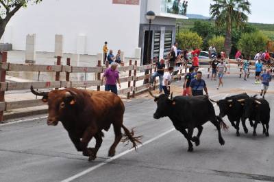 Vall d’Alba despide sus fiestas patronales con un gran éxito de participación popular