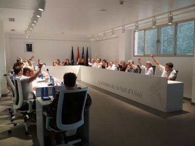 El pleno del Ayuntamiento de la Vall d'Uixó aprueba por unanimidad consensuar la mejora del acceso al Carmadai