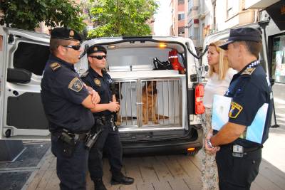 La Policia Local adquireix una nova furgoneta per a la UCAN