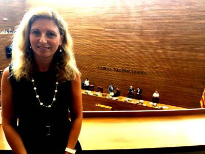 Amparo Marco destaca l'esforç del Consell per compensar el dèficit inversor històric dels governs de la dreta
