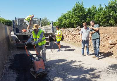 El Ayuntamiento de la Vall d'Uixó contrata a 131 personas desempleadas para arreglar caminos rurales