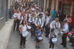 Participativa ofrena floral i d'aliments al Santíssim Crist de la Pietat