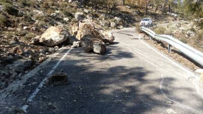 Un despreniment causa greus danys a la pista de la Belluga