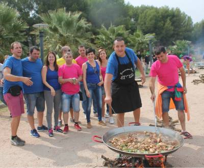 Más de 1.700 personas se reúnen en Almenara en la XXII Trobada de Quintes