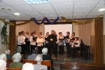 Los grupos de la Asociación Conde de Aranda cantan en el Hogar de Ancianos de Alcora