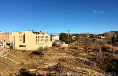 Les Coves de Vinromà inicia els treballs de neteja del terme municipal a l'entorn del riu