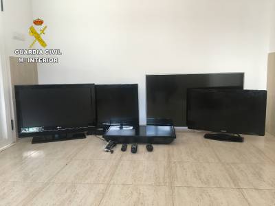 La Guardia Civil detiene a una persona por seis robos en viviendas y a otras dos por receptación en Moncofa
