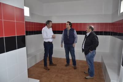 Moncofa recibe las obras de reforma de vestuarios y cantina del campo de fútbol