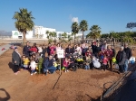 Els alumnes de l'Escola Infantil de Xilxes planten arbres a la zona dels Paelleros