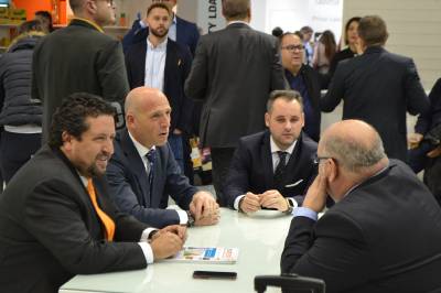 Moliner respalda en Berlín la labor comercial de los empresarios castellonenses para abrir nuevos mercados en el sector citrícola
