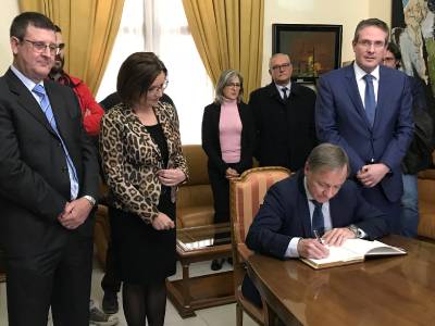 Fomento entrega a Benicarló el tramo de N-340 que discurre por el municipio y renueva y repara el firme de la carretera