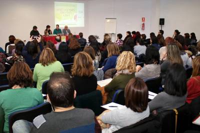 El Ayuntamiento forma a profesorado y familias ondenses en nuevas prácticas educativas
