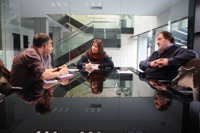 Almassora y Cruz Roja renuevan el programa con el que han continuado sus estudios 24 jóvenes