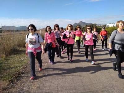 Éxito de la primera marcha del Dia de la Dona en La Llosa