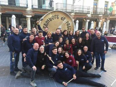 Tambors de Passió representa a Almassora en la I Concentración de bombos gigantes de España
