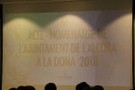 Emotivo homenaje a las primeras mujeres que formaron parte del Consejo de la Caja Rural de Alcora y excelente actuacion del grupo Concuerda