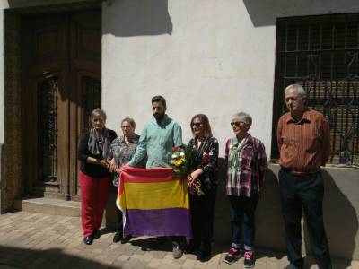 Almenara realitza un homenatge a les víctimes del nazisme commemorant el 73 Aniversari de l'alliberament del camp de concentracio de Mauthausen