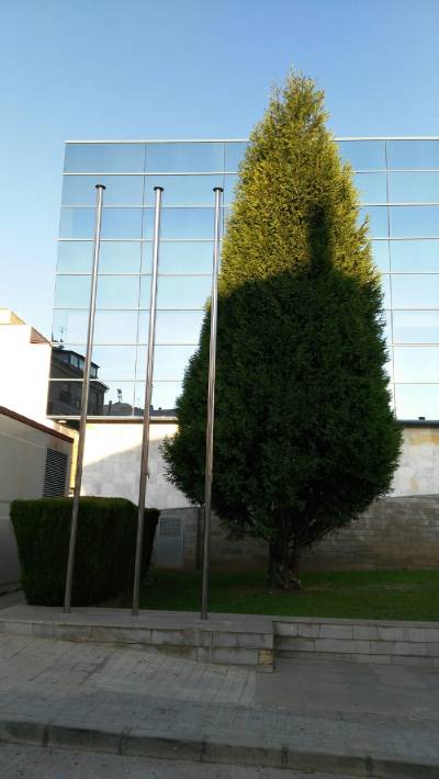 El PSPV de Almenara incumple su voto plenario y sigue “encadenando excusas” para no poner la bandera de España en el Ayuntamiento
