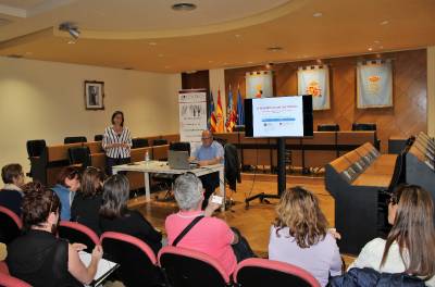 Noves Tecnologies forma a desenes d'associacions i col•lectius de Borriana en l'ús del certificat electrònic