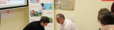 Gran éxito del curso de primeros auxilios para bebés del Plan de Salud de Cruz Roja Alcora
